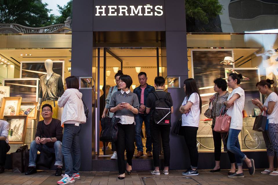 Бутик Hermès в Китае заработал $2,7 миллиона в день открытия после карантина