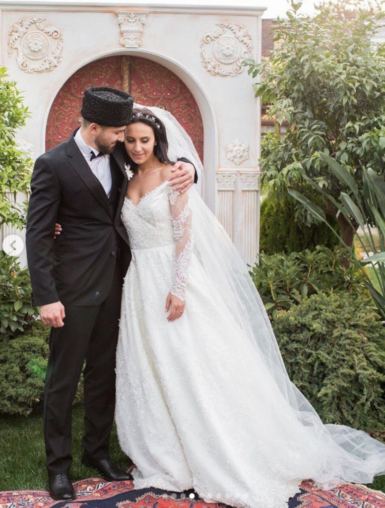«Все еще впереди»: Джамала с мужем отмечают 3-летие свадьбы