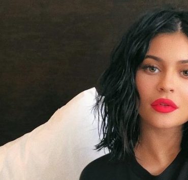 «Все, что я вижу – это ряд неточных заявлений»: Кайли Дженнер прокомментировала потерю статуса миллиардерши