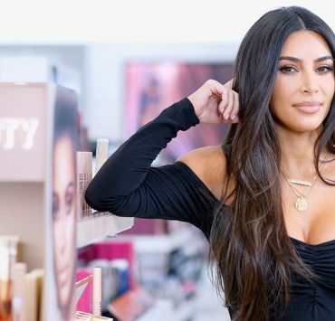 Ким Кардашьян празднует статус долларовой миллиардерши