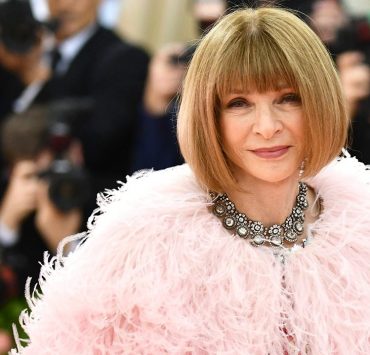 «Мы исправимся»: Анна Винтур извинилась перед темнокожими сотрудниками Vogue