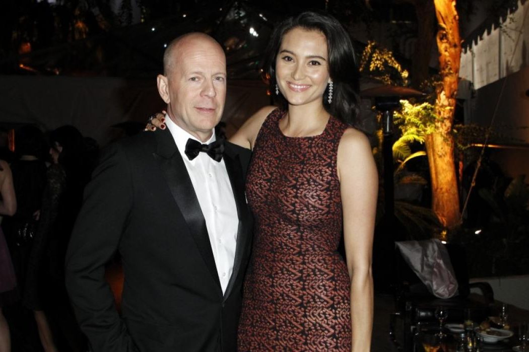 Семейная идиллия: жена Брюса Уиллиса отпраздновала день рождения в компании Деми Мур