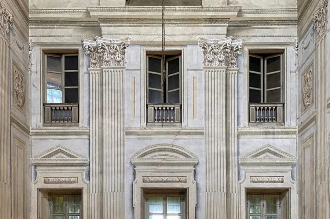 Інстаграм тижня: краса занедбаних італійських палаців в акаунті @paolo_abate