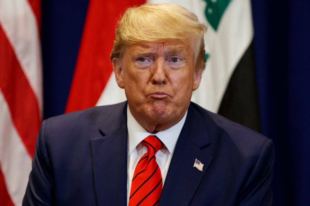 Суд тимчасово заборонив племінниці Дональда Трампа видавати її мемуари