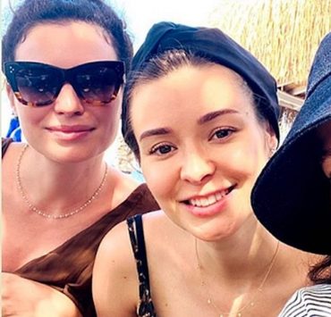 Девичник у моря: Зоя Литвин и Александра Червоненко на отдыхе в Турции