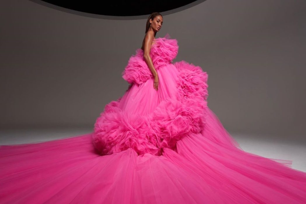 Посвящение Парижу: кутюрная коллекция Giambattista Valli FW’21/21