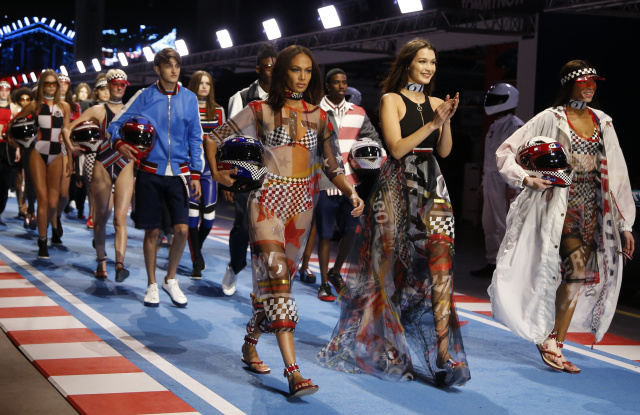 Tommy Hilfiger пожертвували $5 мільйонів на боротьбу з расизмом в модній індустрії