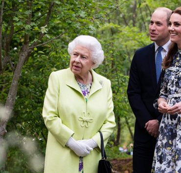 Впервые за 40 лет: королева Елизавета II открыла сады Виндзора для посещения