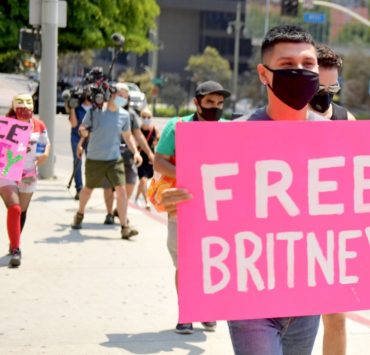 #FreeBritney: поклонники Бритни Спирс вышли на акцию протеста