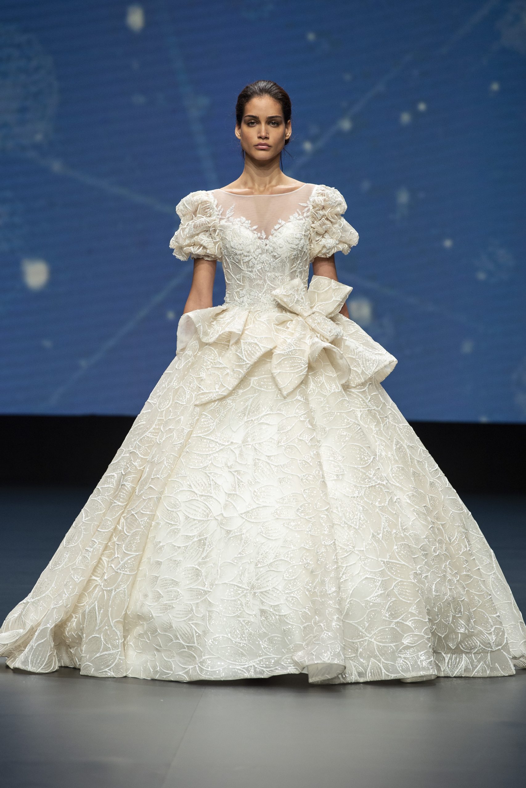15 самых трендовых свадебных платьев для роскошных невест