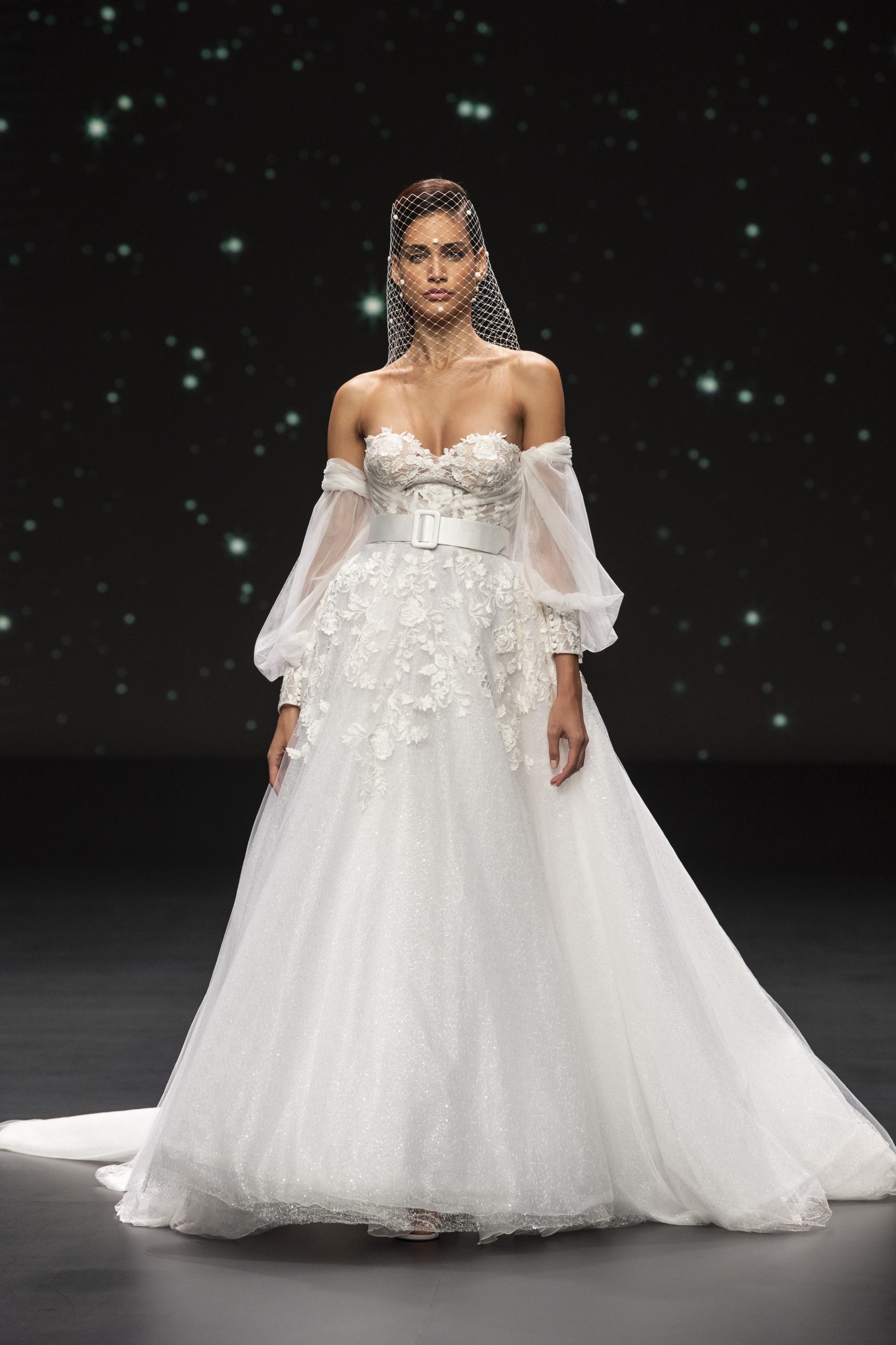 15 самых трендовых свадебных платьев для роскошных невест