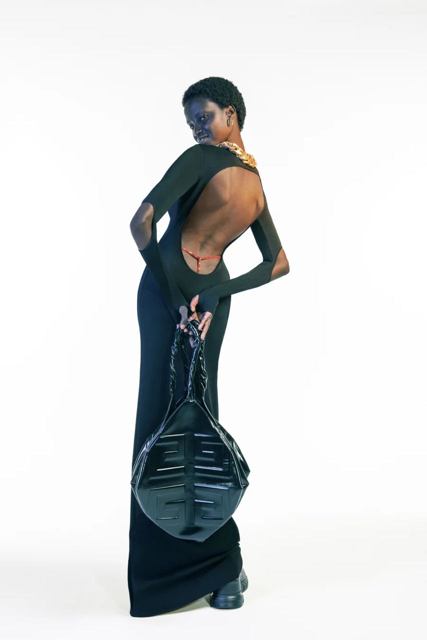 Поиск человечности в роскоши: как выглядит первая коллекция Мэттью Уильямса для Givenchy