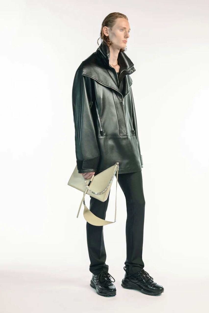 Поиск человечности в роскоши: как выглядит первая коллекция Мэттью Уильямса для Givenchy