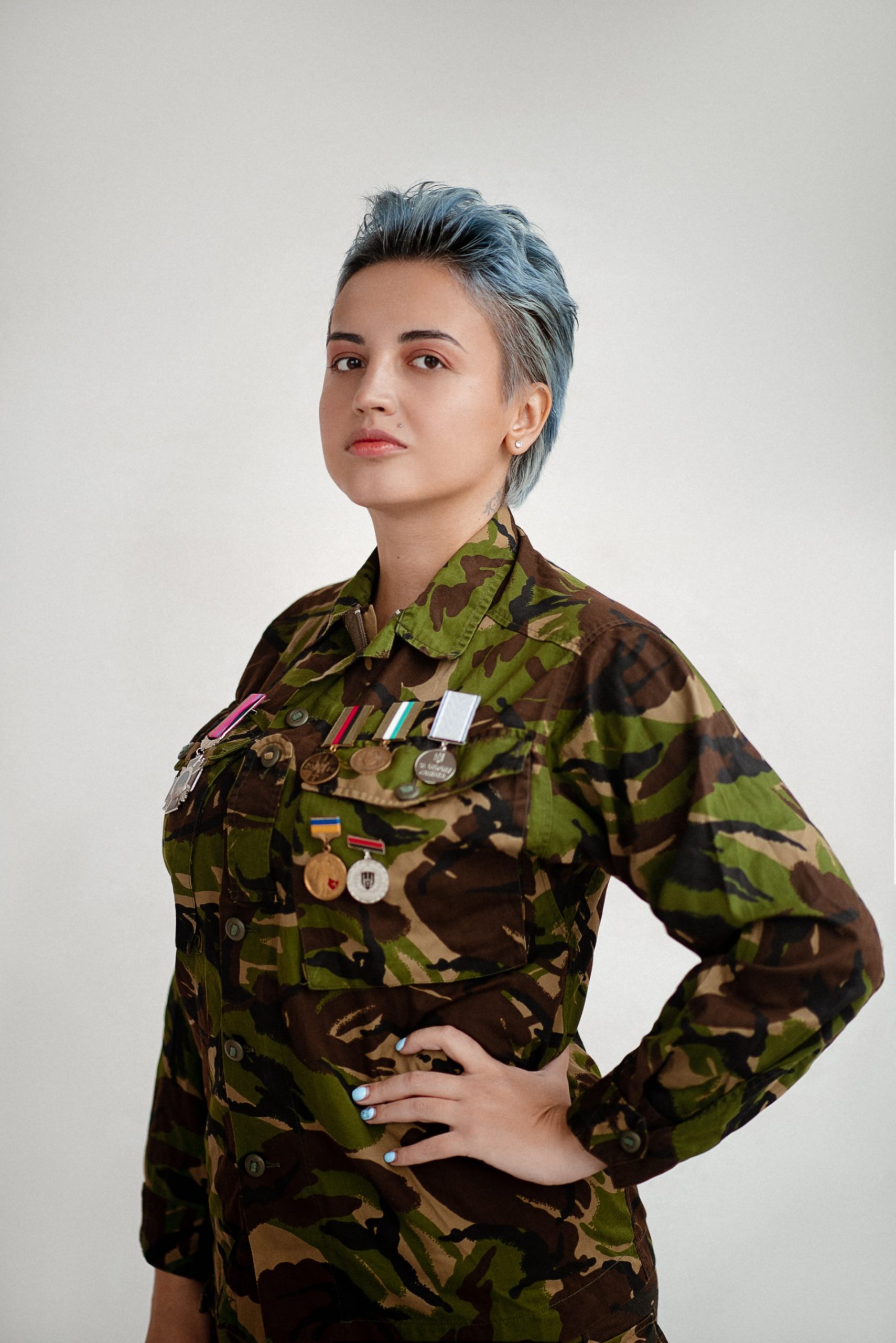 Нежные и мужественные: 12 защитниц Украины в социальном проекте «Женщина-воин в первую очередь Женщина»