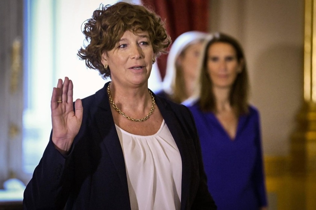 Впервые в истории: женщина-трансгендер стала вице-премьером Бельгии