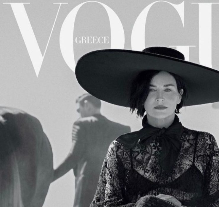 Носії: Шерон Стоун на обкладинці Vogue в обручі-банті Ruslan Baginskiy