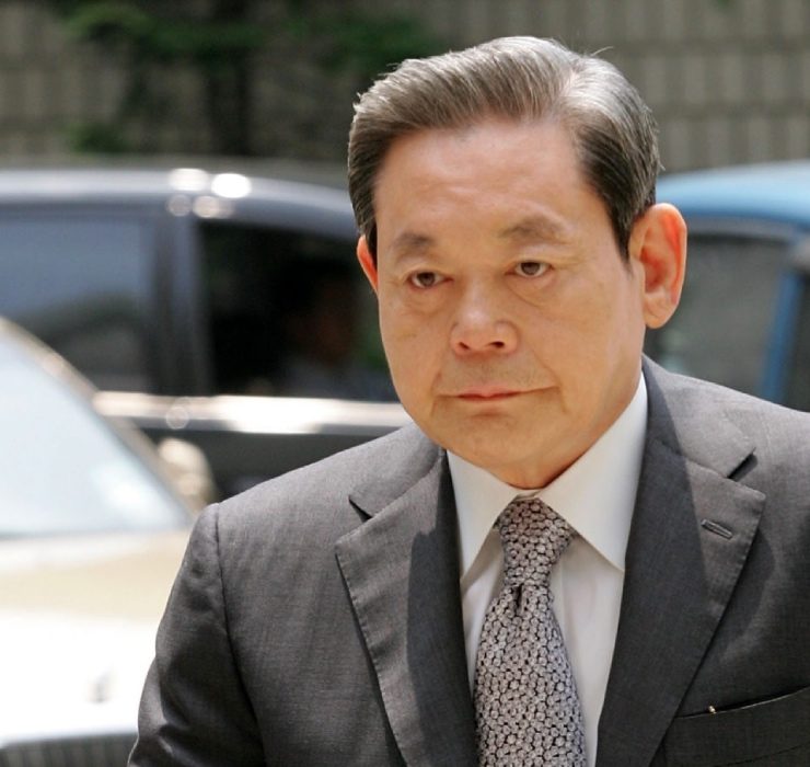 Умер глава компании Samsung Ли Гон Хи