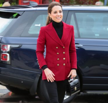 У червоному блейзері Zara: Кейт Міддлтон повторила вихід восьмирічної давності