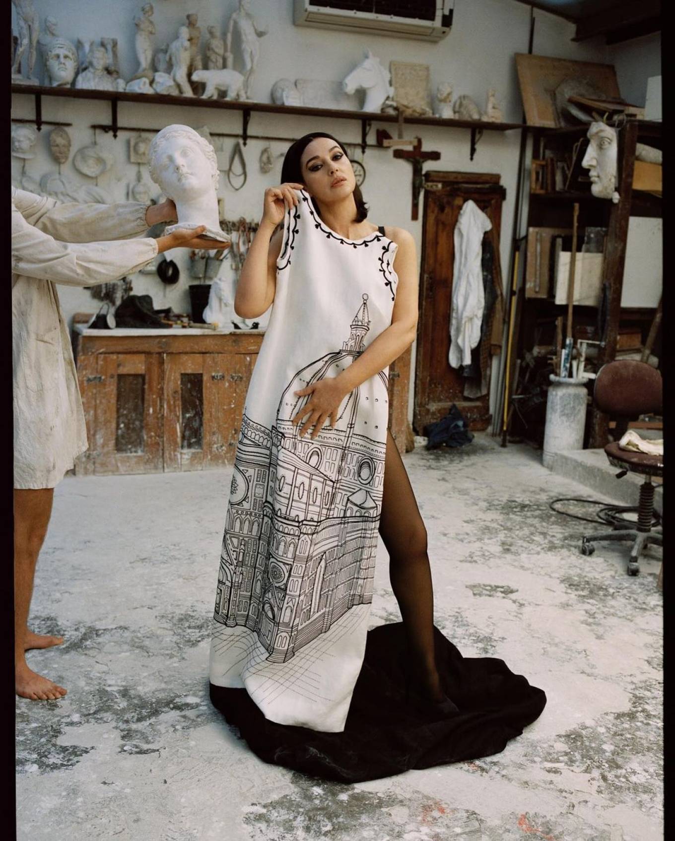 Пристрасть по-італійськи: Моніка Беллуччі знялась в чуттєвій фотосесії для Vogue