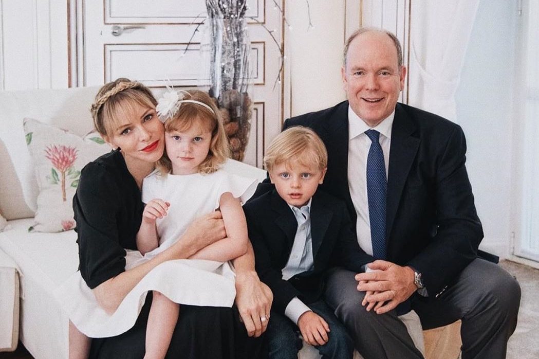 У домашній обстановці: князь Альбер і княгиня Шарлін відсвяткували 6-річчя дітей