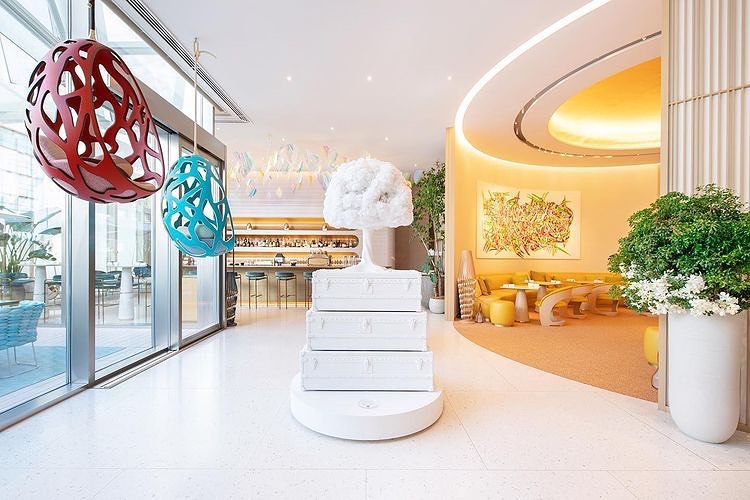 Louis Vuitton відкрили кафе в Токіо