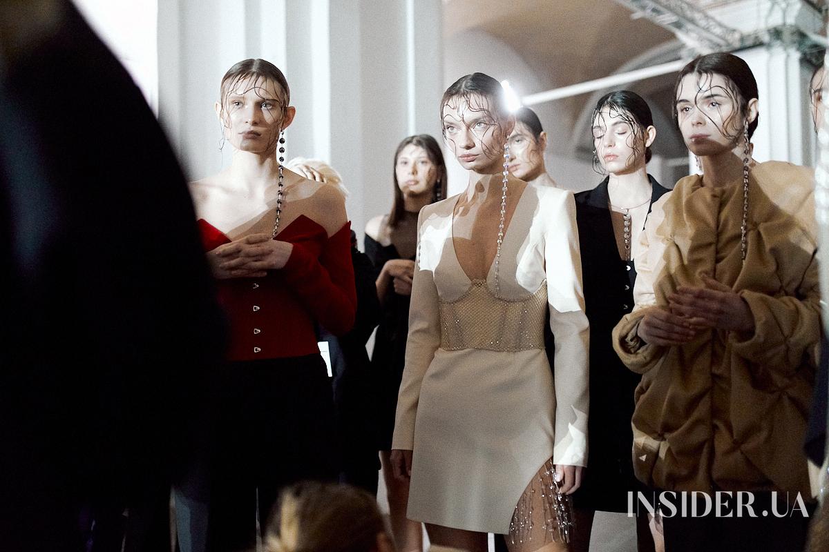 UFW No Season 2021: эстетика кабаре в шоу Arutiunova FW’21/22