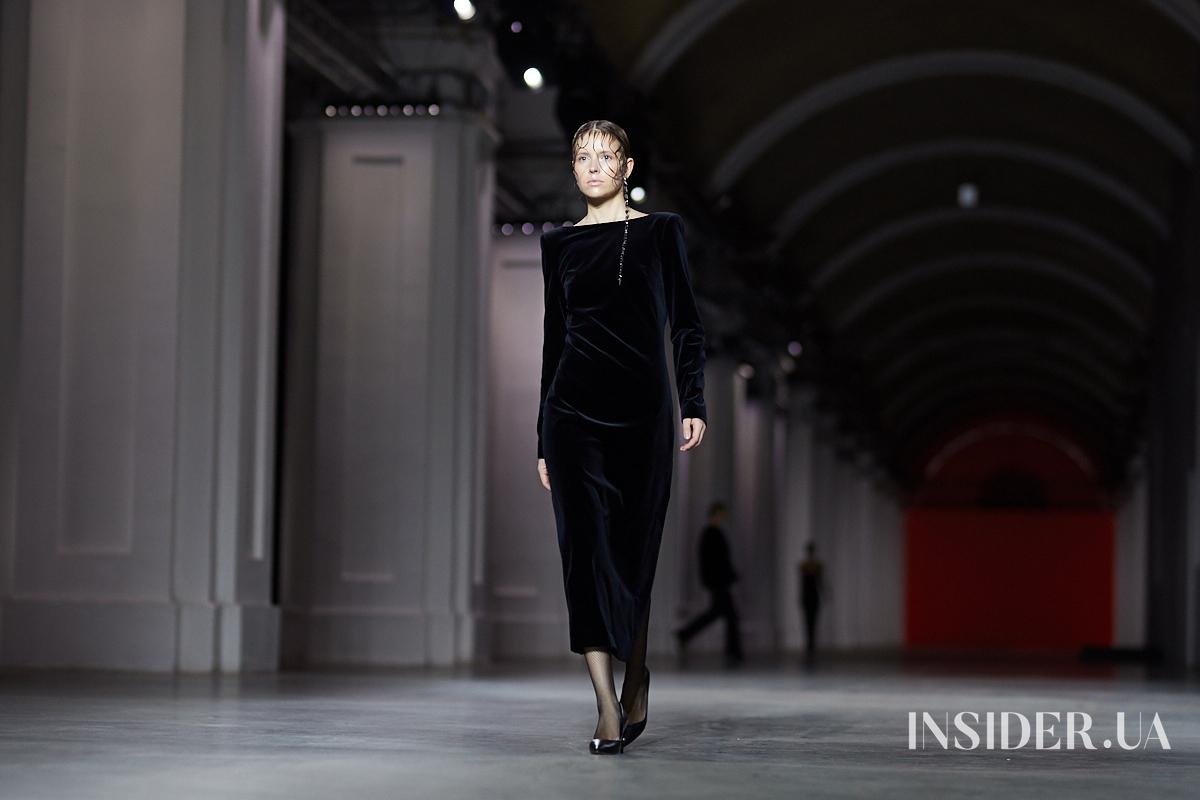 UFW No Season 2021: эстетика кабаре в шоу Arutiunova FW’21/22