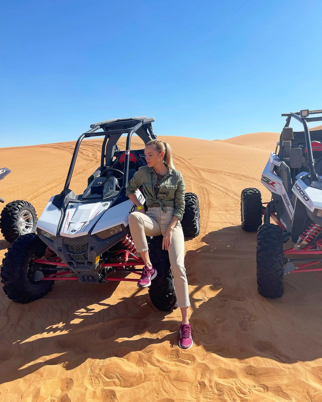 Сафарі та фото в пустелі: Анастасія Масюткіна, Анна Закусило та Віта Кін відпочивають в ОАЕ