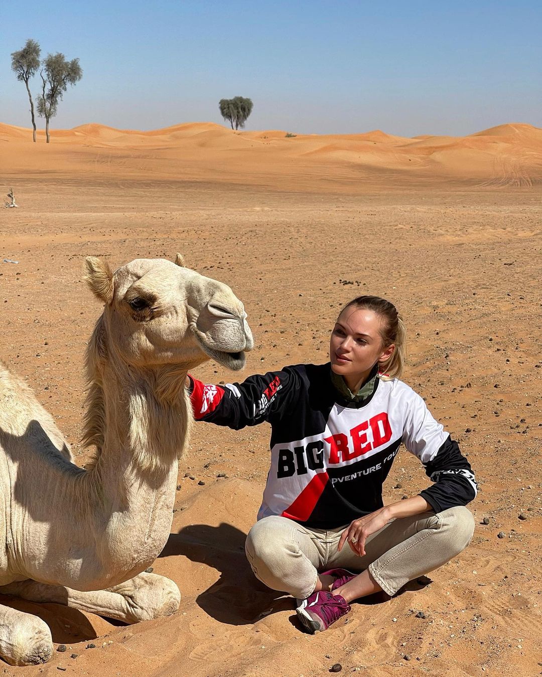Сафари и фото в пустыне: Анастасия Масюткина, Анна Закусило и Вита Кин отдыхают в ОАЭ