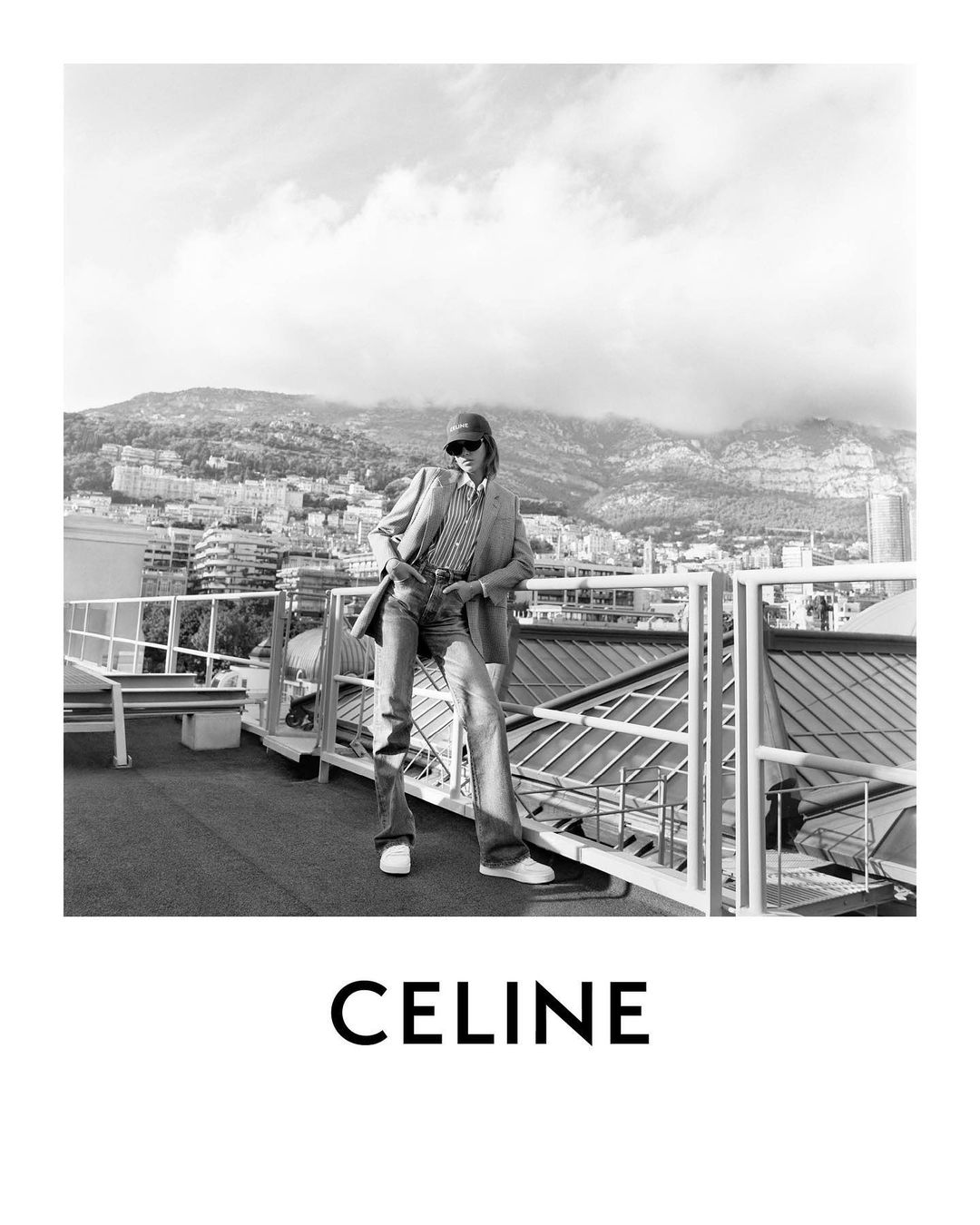На фоне пейзажей Монако: Кайя Гербер снялась в новом кампейне Celine