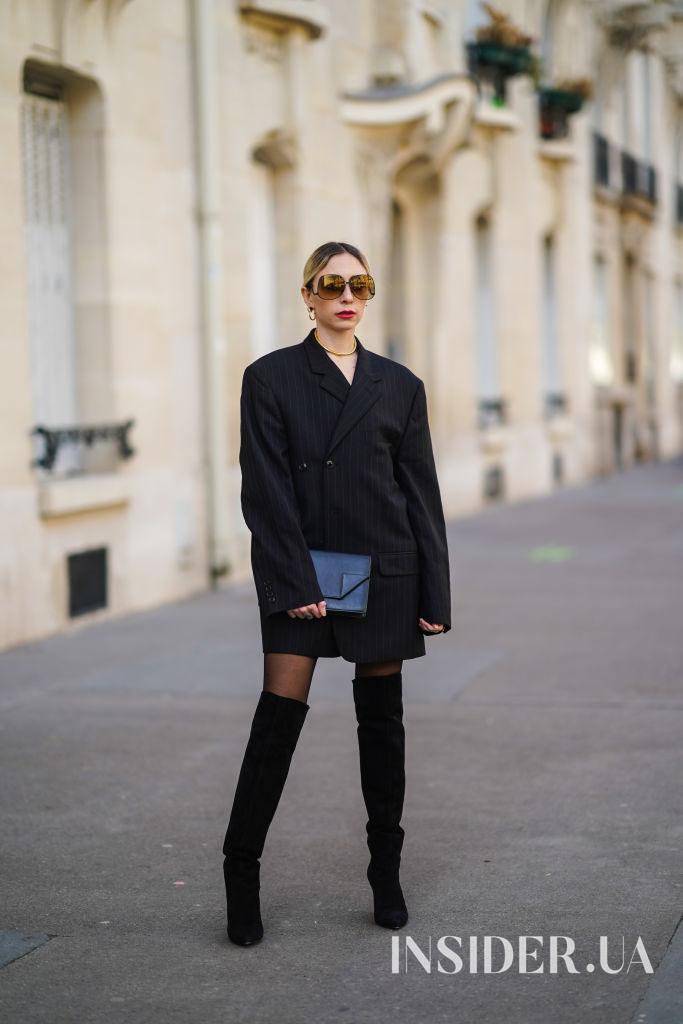 Акцент на цвет и аксессуары: лучшие стритстайл образы Недели моды в Париже