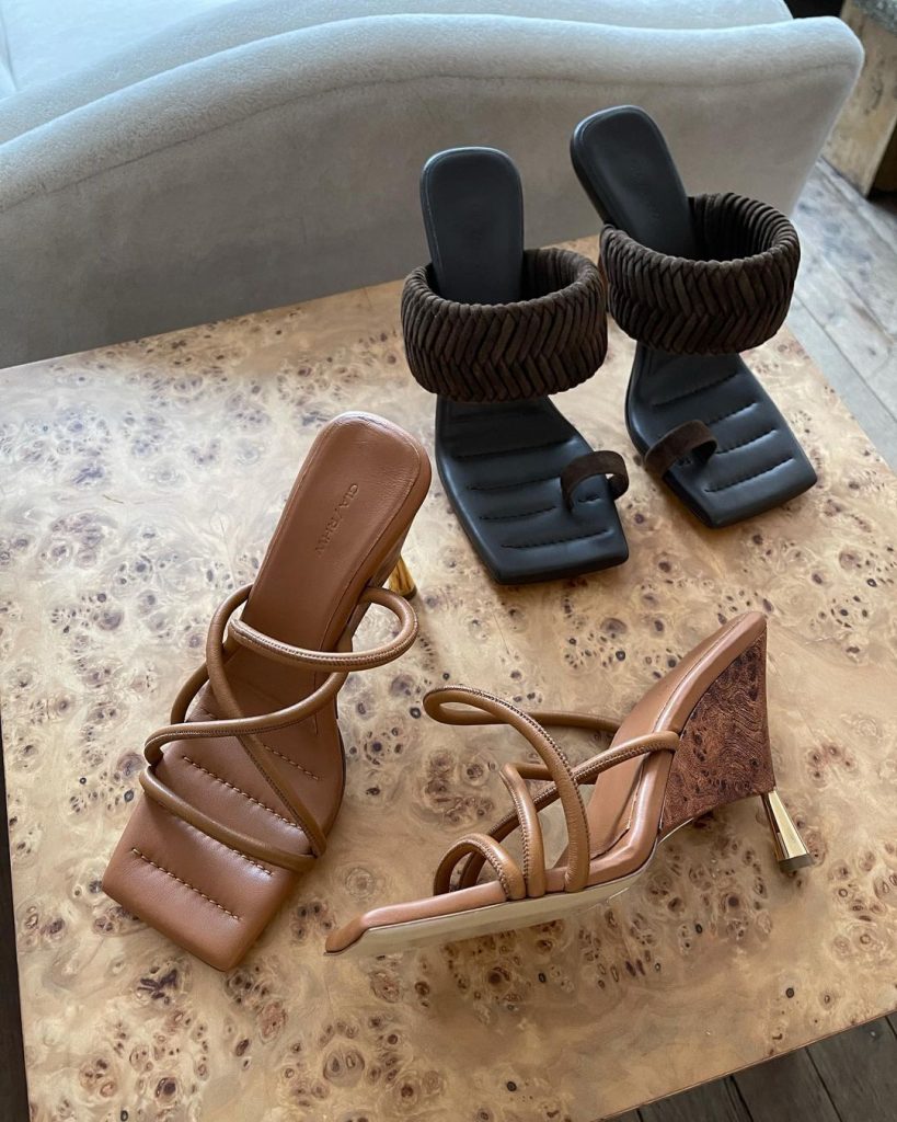 Роузі Гантінгтон-Вайтлі випустила дебютну колекцію взуття