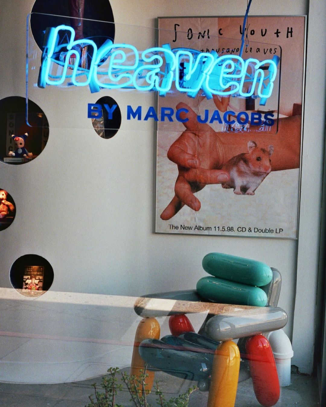 Дух 90-х и аниме: рассматриваем интерьер нового магазина Marc Jacobs в Лос-Анджелесе
