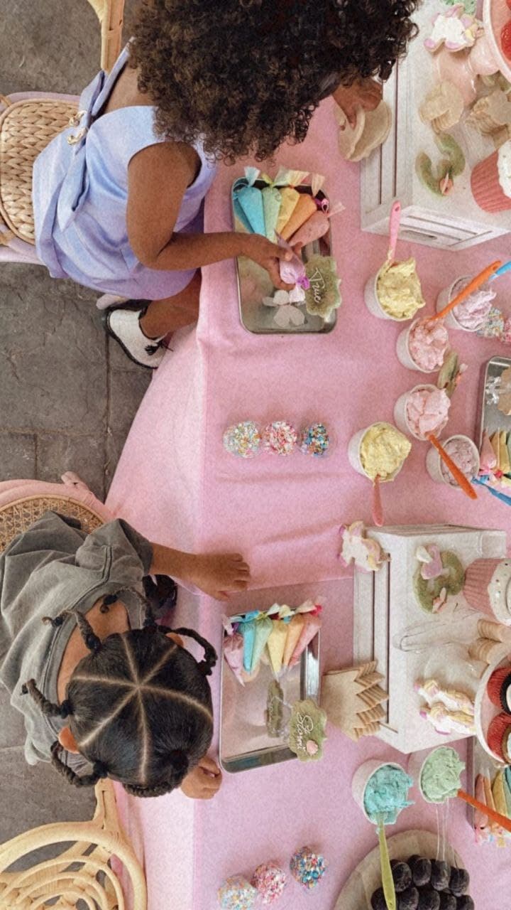Розовая сказка: как Хлое Кардашьян отмечала 3-летие дочки