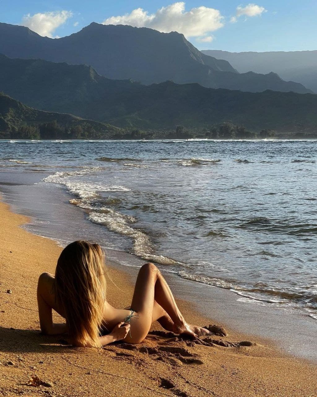 Релакс и фантастические пейзажи: каникулы Софии Евдокименко на Гавайях