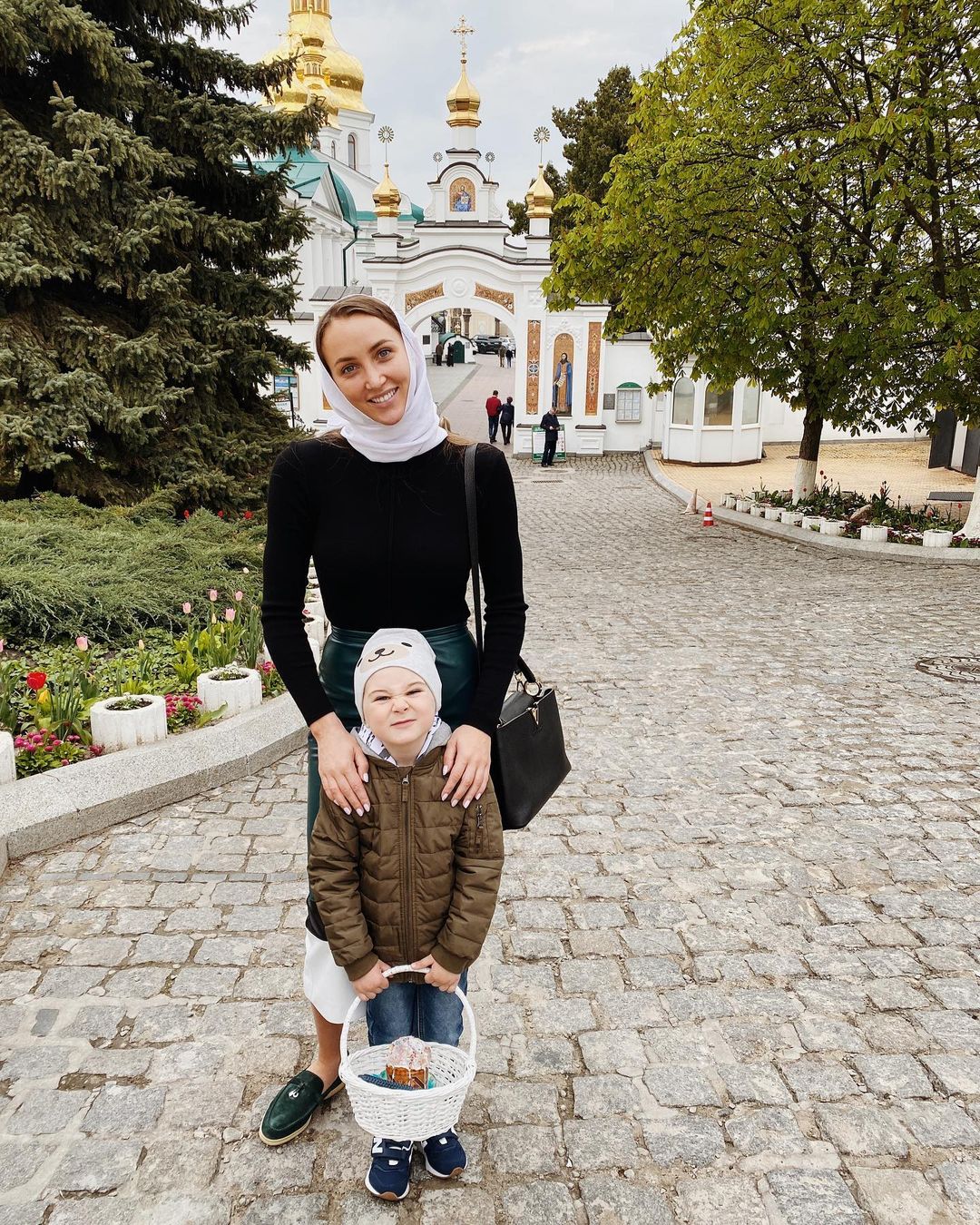 Instagram-хроника: как Настя Каменских, Катя Осадчая и Леся Никитюк отметили Пасху