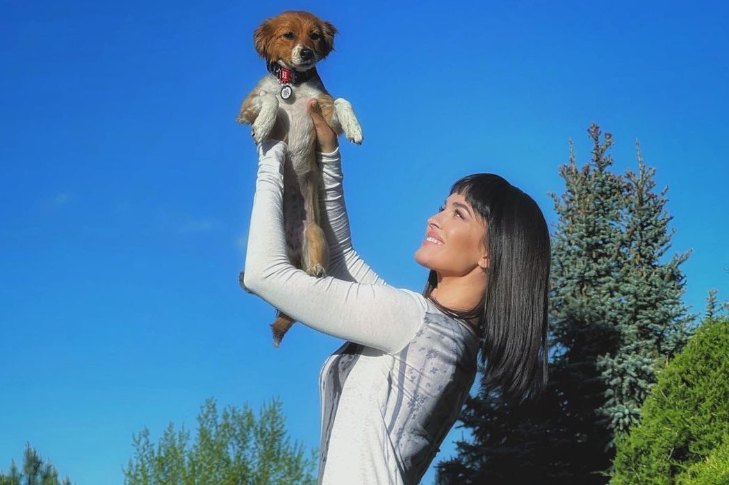 «Теперь она будет счастлива»: Даша Астафьева взяла щенка из приюта