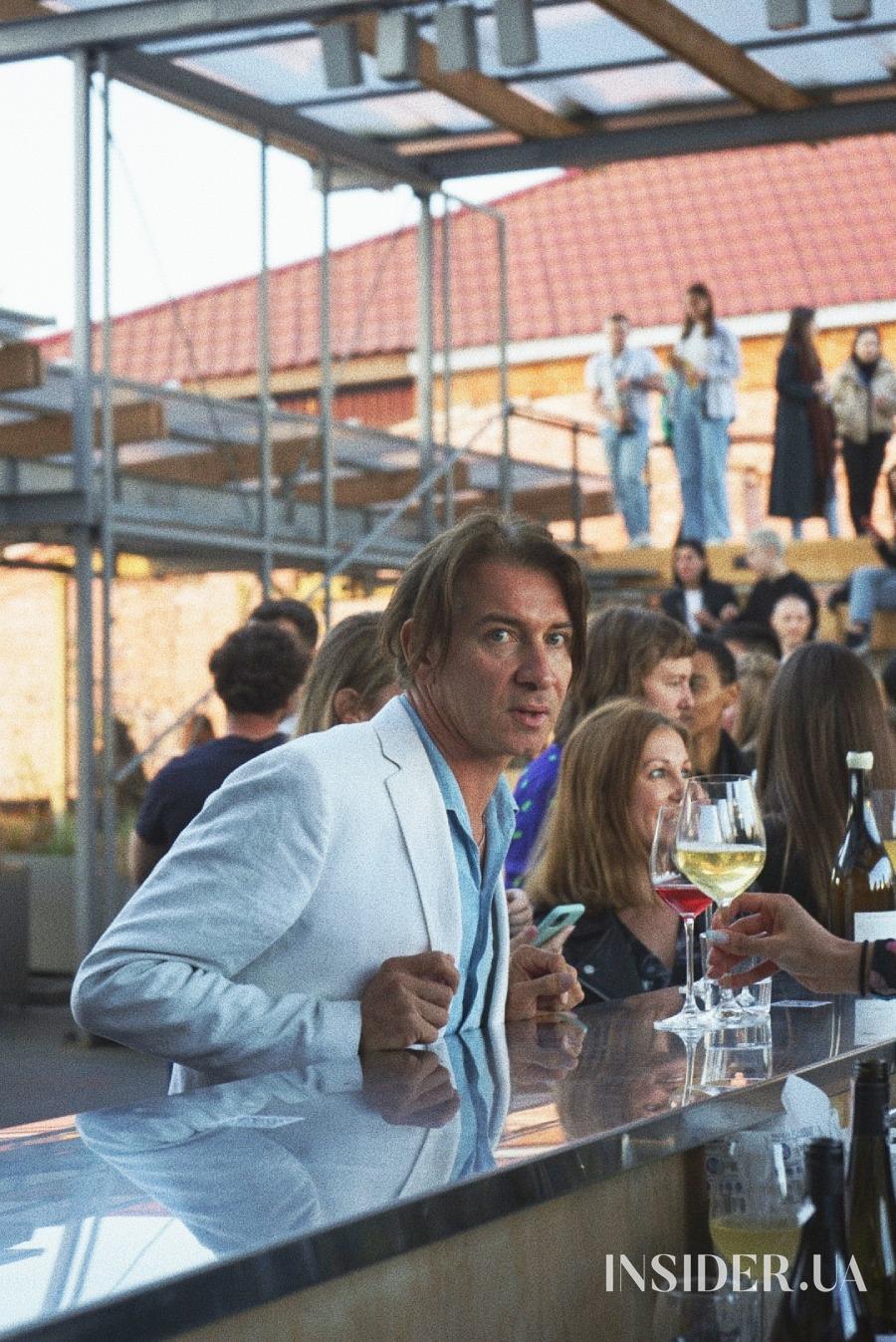 У Kooperativ відкрилася виставка Наташі Шульте за участю Сергія Жадана