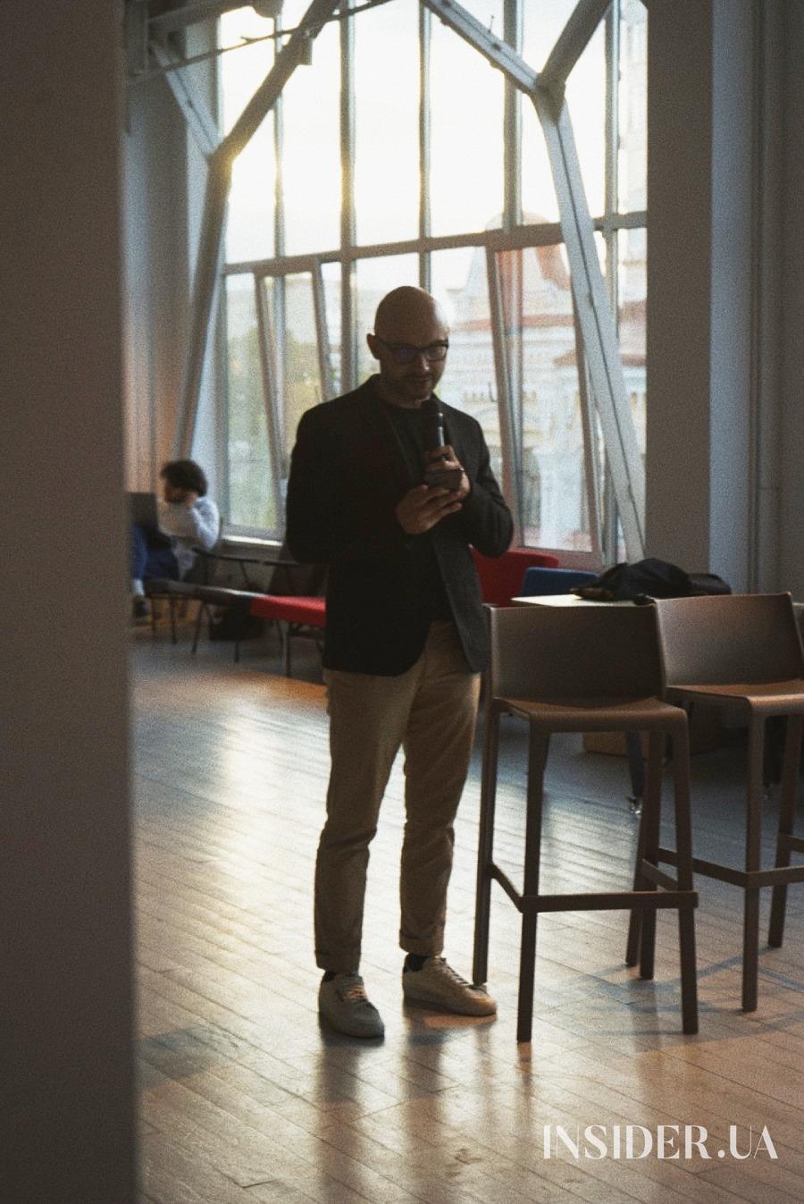 У Kooperativ відкрилася виставка Наташі Шульте за участю Сергія Жадана