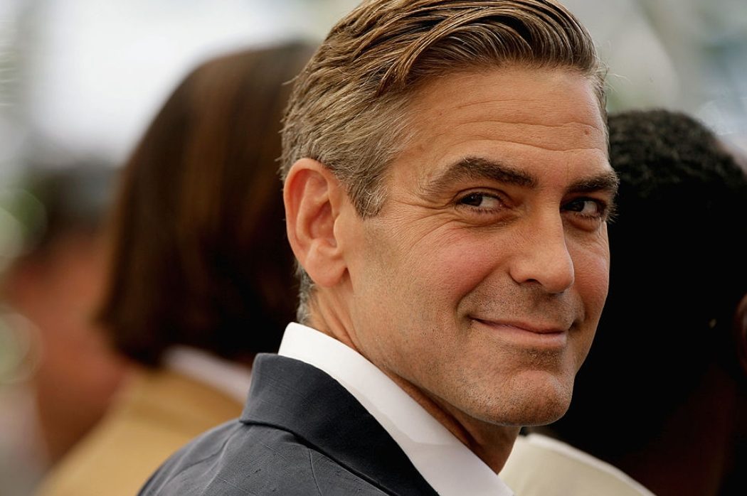Джордж Клуни приглашает фанатов в гости. Но он ужасный сосед!