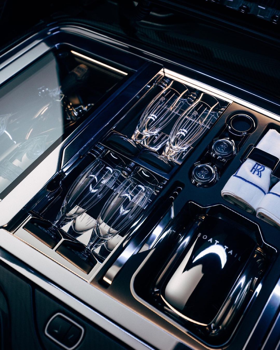 Бейонсе та Джей-Зі придбали Rolls-Royce Boat Tail за $ 28 млн – найдорожче авто у світі