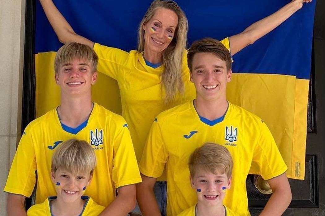 Сімейний кадр: дружина Андрія Шевченка привітала Україну з першою перемогою на Євро-2020