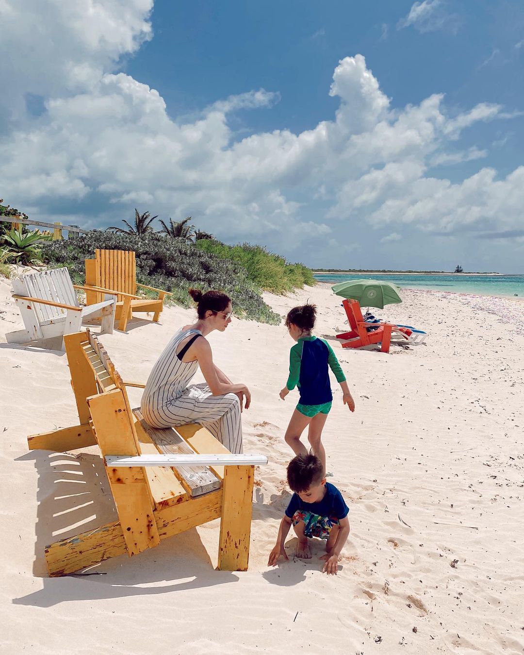 «Одно из самых красивых мест на Земле»: семейные каникулы Коко Роши на островах