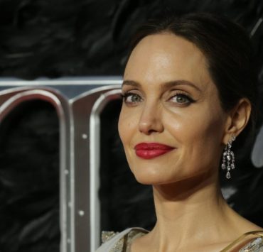 Ходять чутки: у Анджеліни Джолі роман з колишнім чоловіком