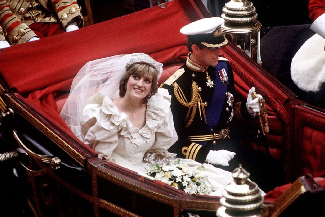 Свадебное платье принцессы Дианы выставили в Кенсингтонском дворце