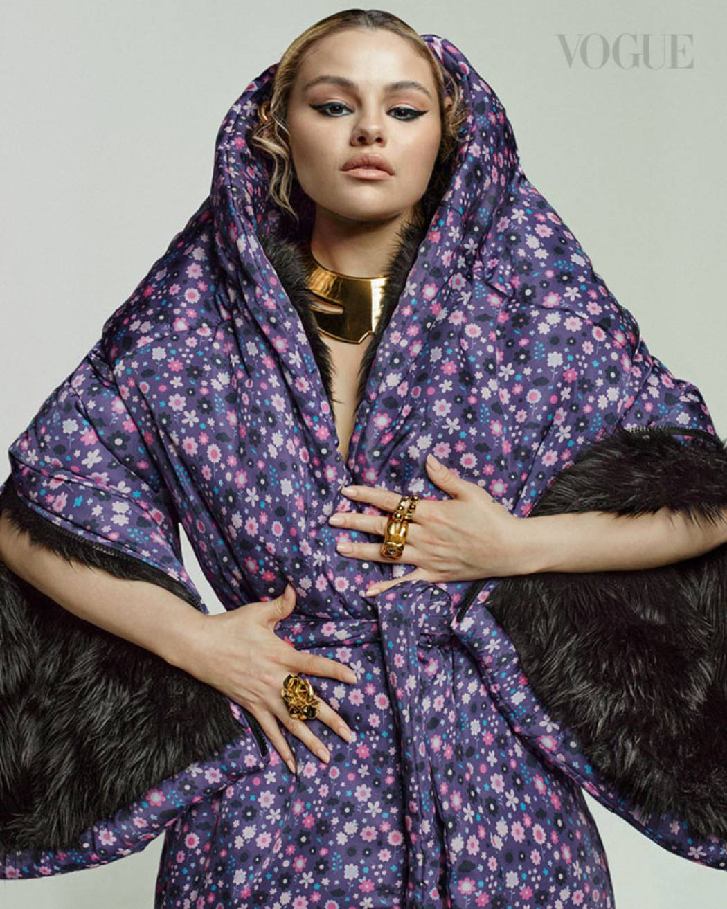 В Chanel, Balenciaga и Saint Laurent: рассматриваем новую модную съемку Селены Гомес