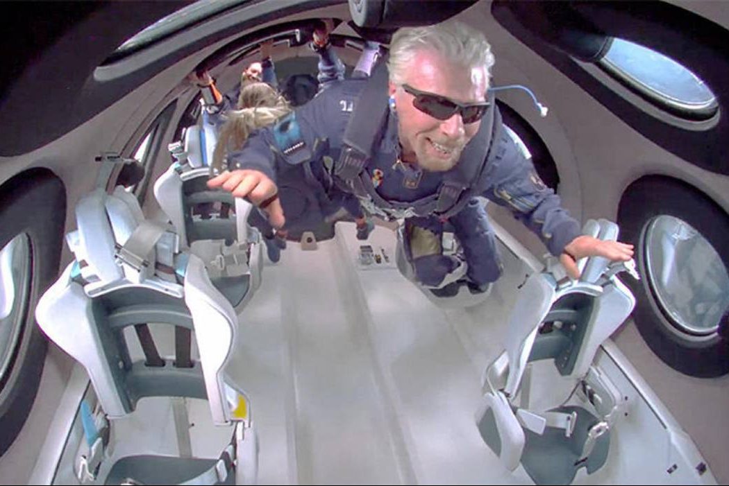 Мільярдер Річард Бренсон полетів у космос: як це було