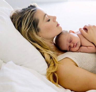 «Вона – початок всього мого життя»: Ембер Герд вперше стала мамою