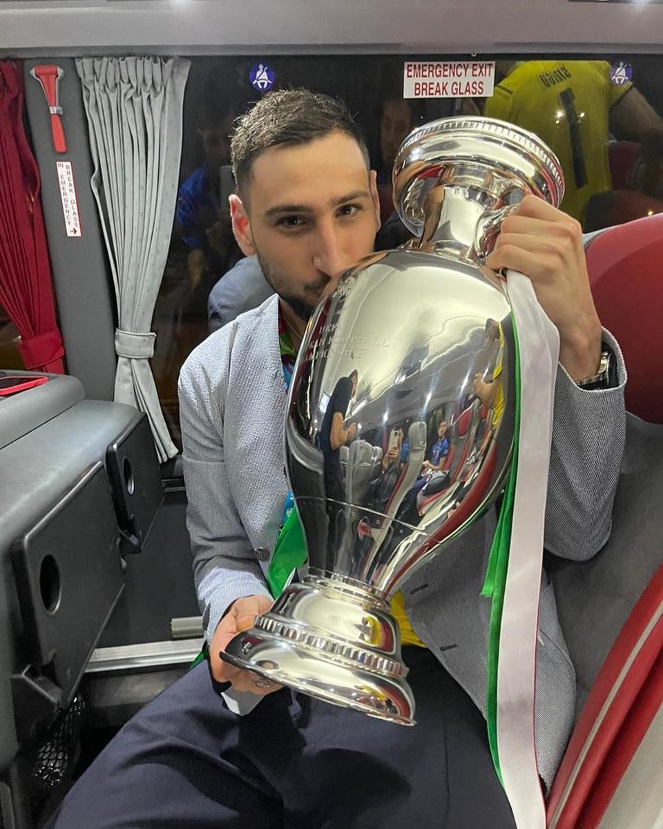 Що постить в Instagram найкращий гравець Євро-2020 Джанлуїджі Доннарумма