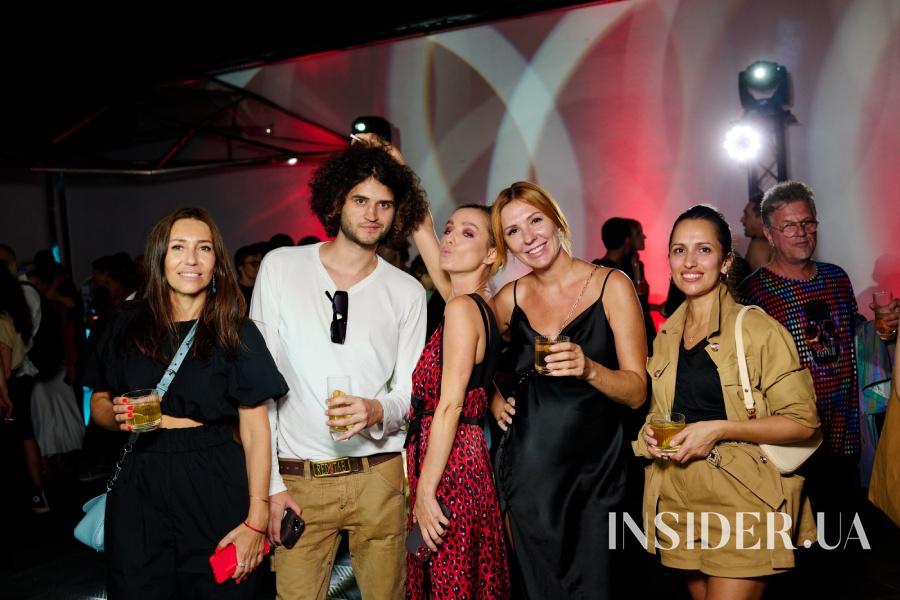 Маша Рева, Катя Сильченко и другие гости открытия арт-проекта Vogue UA FUTURESPECTIVE